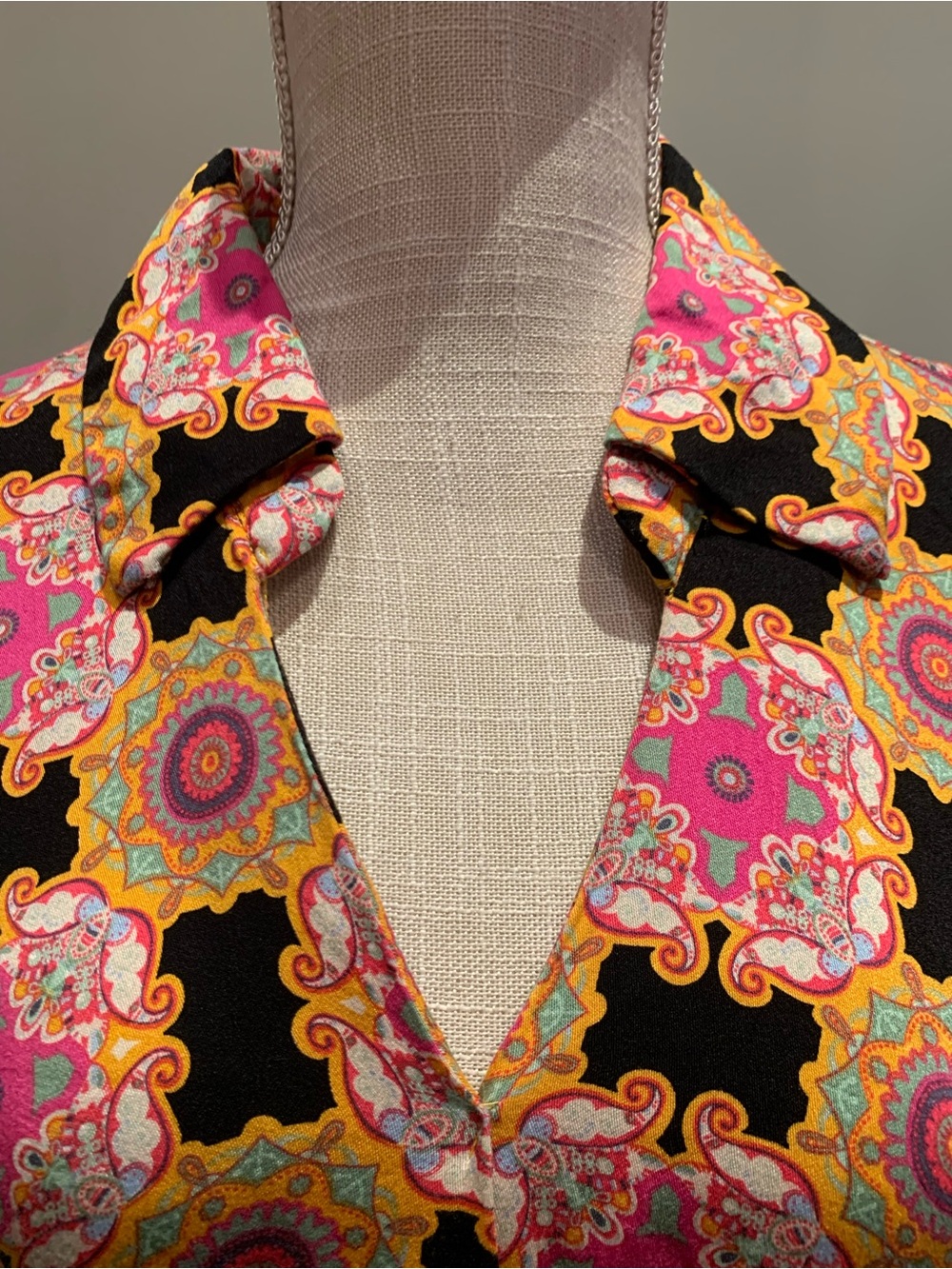 💕HAUTE HIPPIE💕 MEDALLION WRAP FRONT LONG SLEEVE BLOUSE. NWT! - Picture 8 of 10